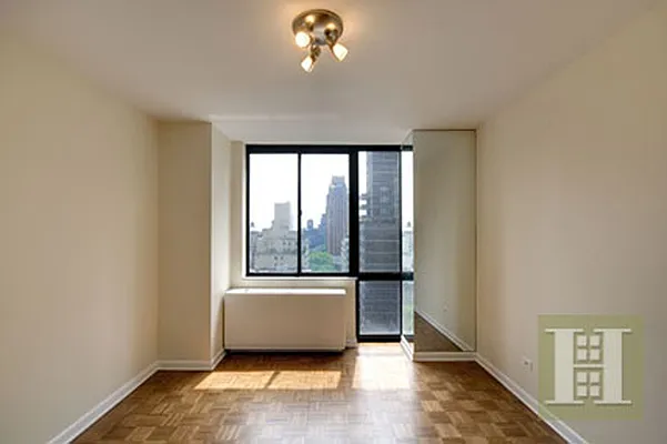 Rented by Halstead Real Estate | media 16