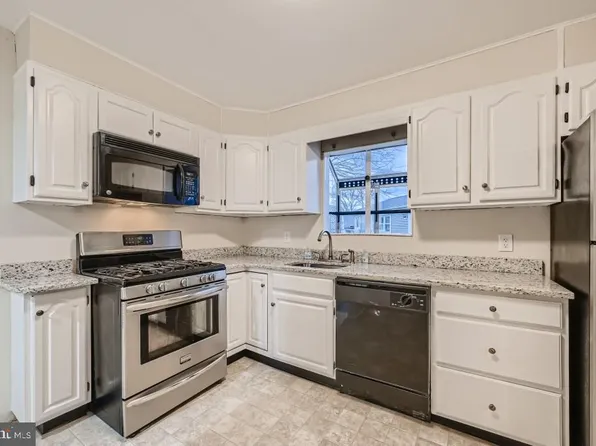 8903 Jeff Mar Dr, Glen Burnie, MD 21061