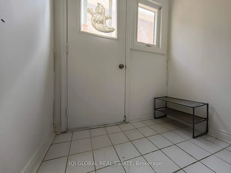 6 Equestrian Ct #BASEMENT — Photo 4