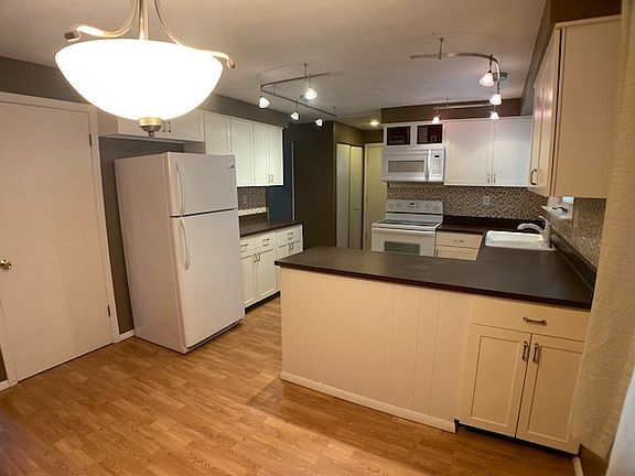 4th image of 2116 W Sunnyview Dr