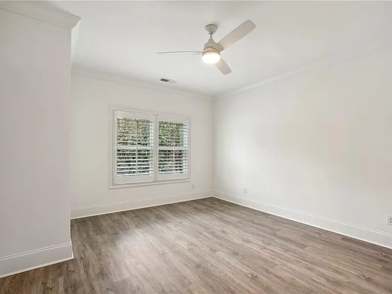 3750 Robinson Rd NE — Photo 42