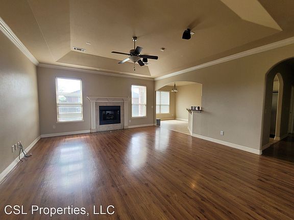 4th image of 2577 N Shadow Crest Dr