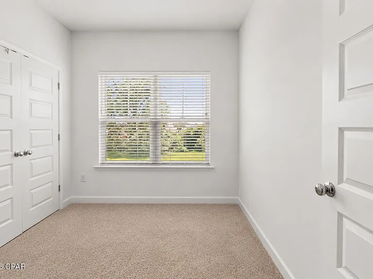 309 Raven Ln — Photo 14
