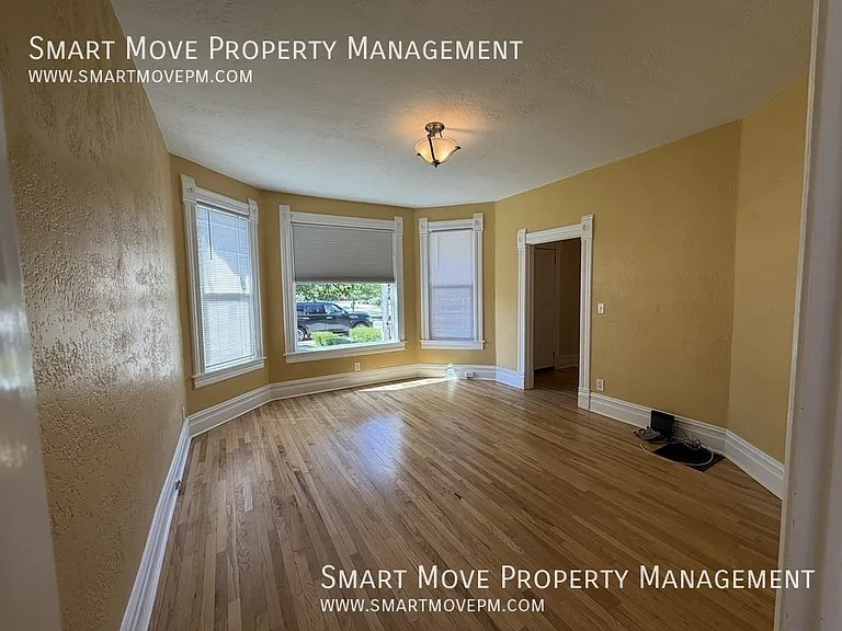 2920 W Jefferson St — Photo 5