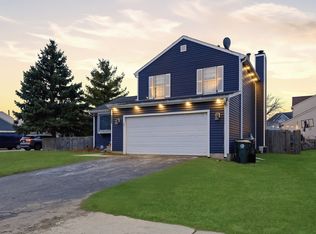 1985 Carl Dr, Round Lake Beach, IL 60073