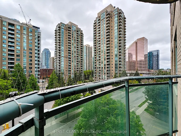 8 Pemberton Ave #606 — Photo 25