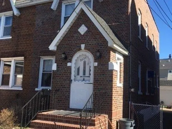 95-25 239th Street, Floral Park, NY 11001