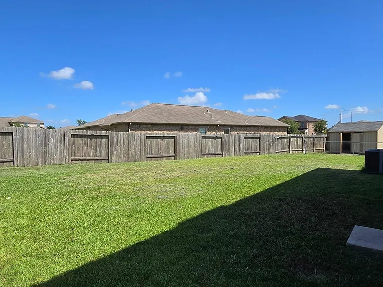 2318 Oyster Bay Ave — Photo 13