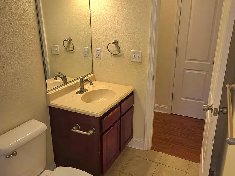 2201 Pershing Ave — Photo 20