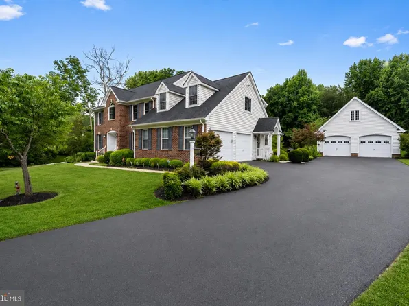 1110 Somerset Ln, Owings, MD 20736