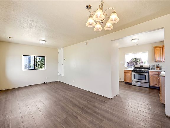 3rd image of 390 E Utah Ave