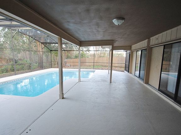2nd image of 2596 Creekview Cir