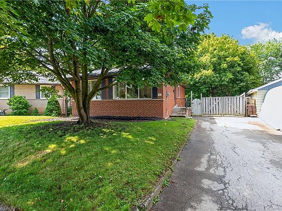 3rd image of 46 McIntyre Cres