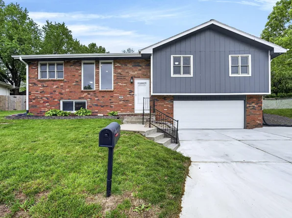 122 Rosebud Ln, Council Bluffs, IA 51503