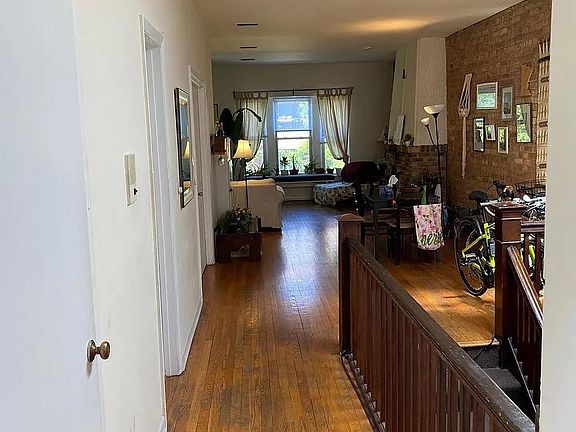2nd image of 2919 N Sheffield Ave APT 3