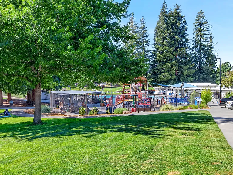 726 Buena Vista Pl — Photo 54