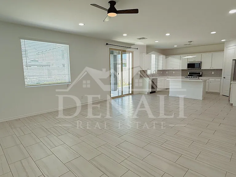 11326 E Unger Ave — Photo 6