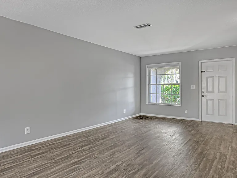 3464 Commodore Ct — Photo 15