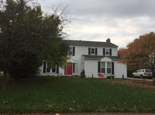 1367 W Fairview Ln, Rochester Hills, MI 48306