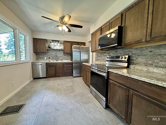 5th image of 170 Timberline Dr