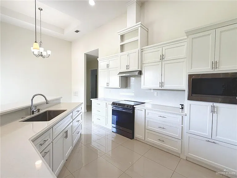 1100 W Fig Ave — Photo 9