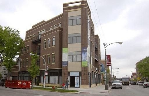 1st image of 1740 W Cornelia Ave #203