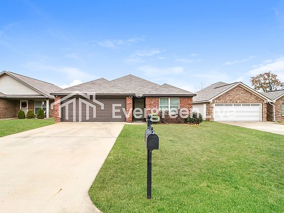 2nd image of 171 Bradford Cir
