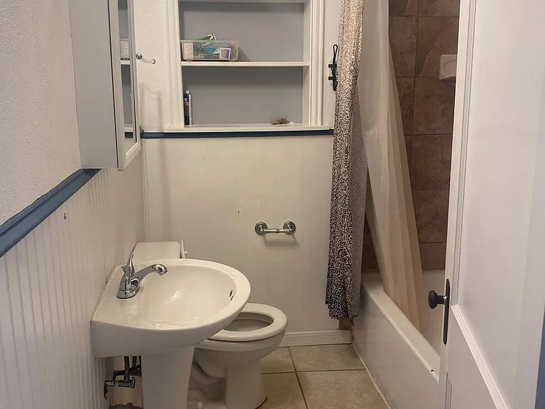 805 Roosevelt St — Photo 16