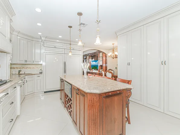 1764 East 17th Street image 9 of 45