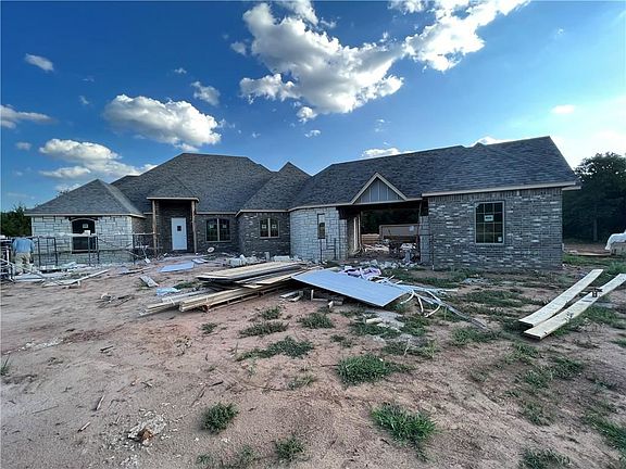 2nd image of 101 Cedar Creek Dr