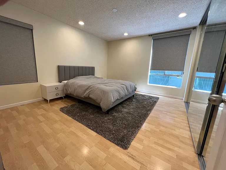 2700 Le Conte Ave #204 — Photo 7