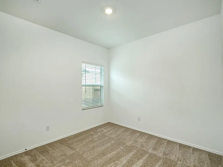 1123 Catfish Ln — Photo 10