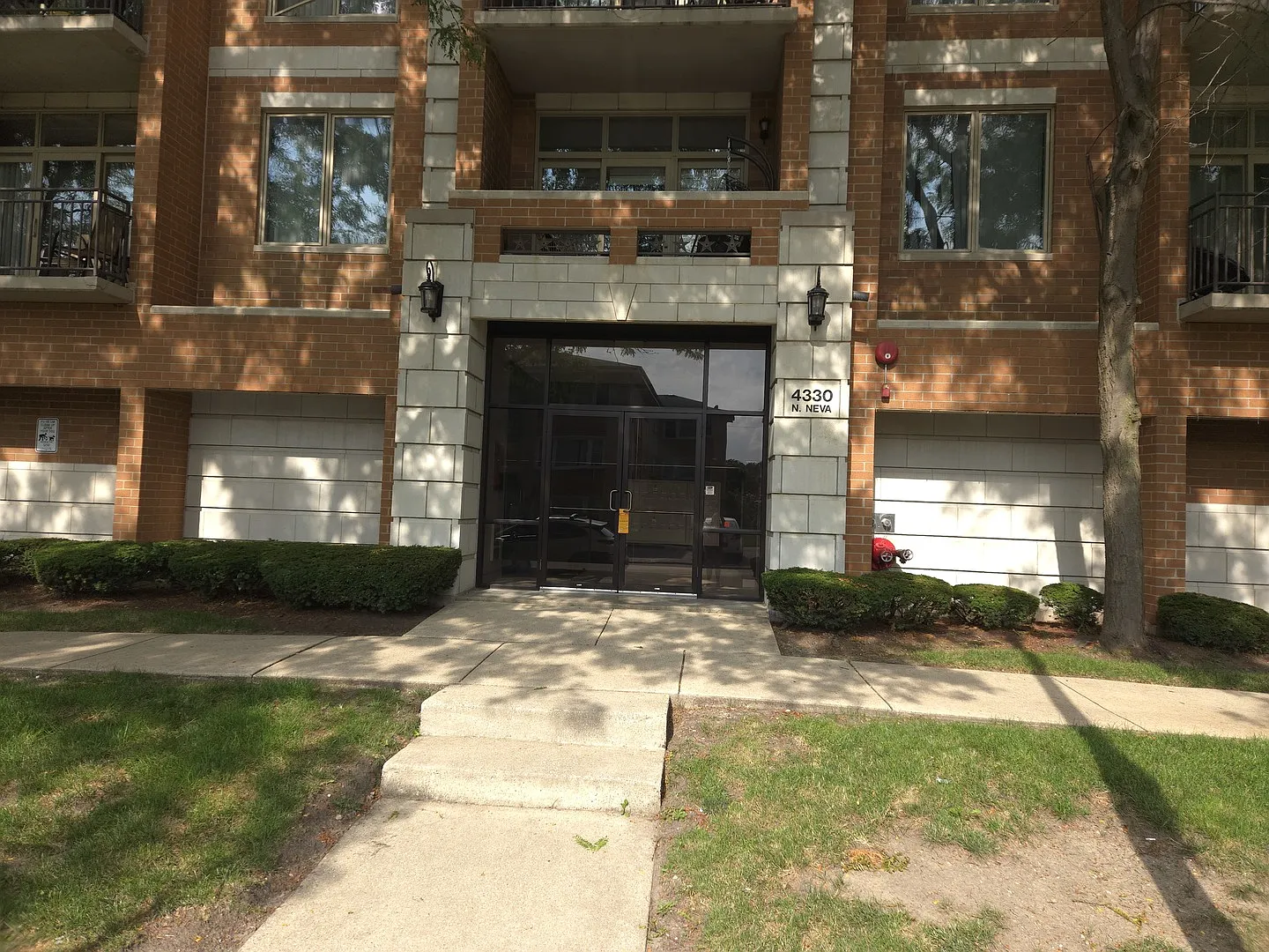 2 bed, 1257 sqft, $2,600 — Photo 2