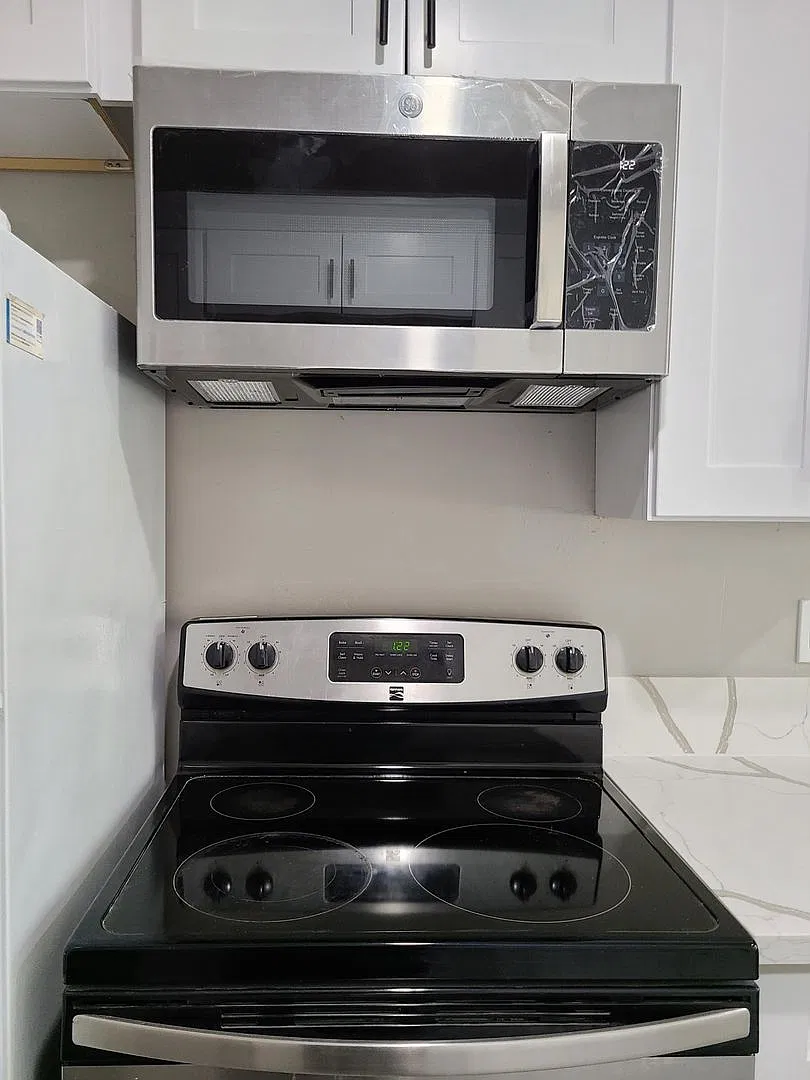 Previously Remodeled 2-bedroom 1 bath in Eagle Rock with 2 parking spaces! — Photo 1