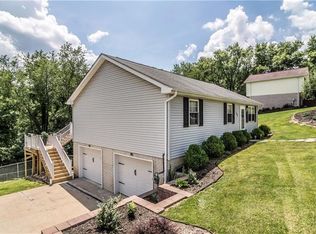 102 Kelly Dr, Washington, PA 15301