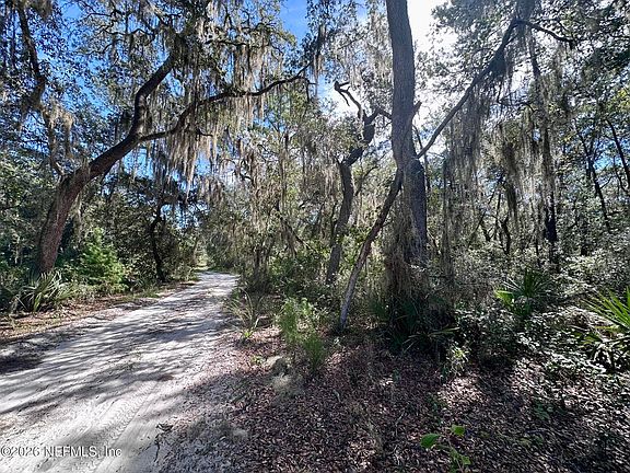 3rd image of 126 BROWNS HAMMOCK Road