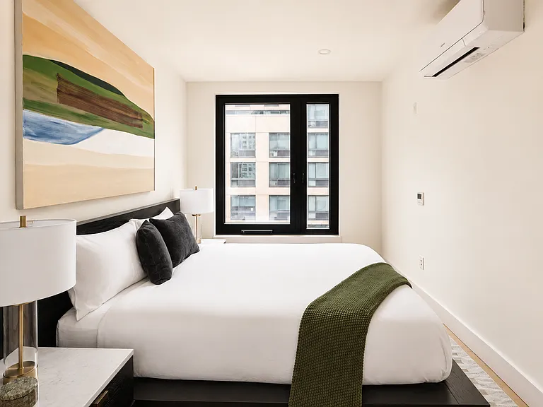 260 Gold St #914 — Photo 15