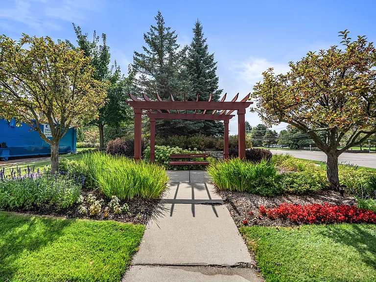 17200 Addington Dr — Photo 33