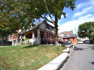 17 Marlborough Ave #101, Ottawa, ON K1N 8E6