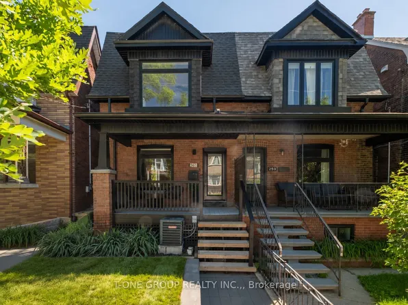 261 Margueretta St, Toronto, ON M6H 3S4