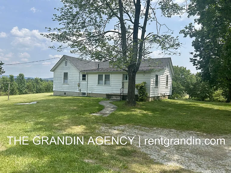 7649 Keaton Dr — Photo 3