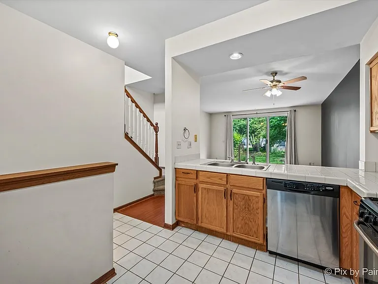 1462 Division Ct — Photo 13