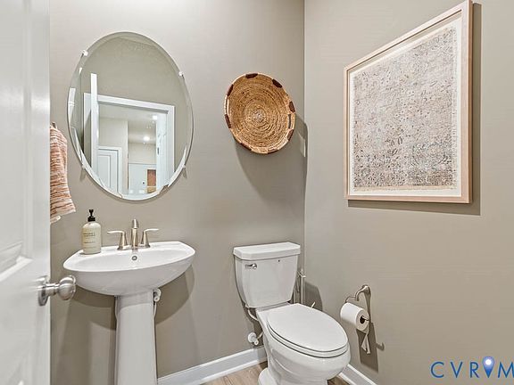 7th image of this home