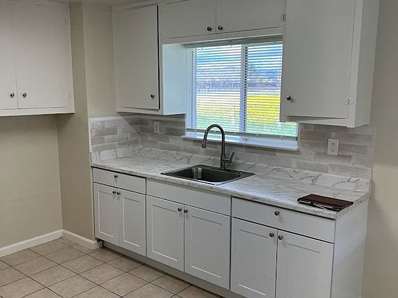 5th image of 55 Las Animas Ave #55