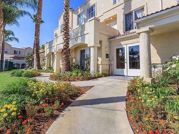 5th image of 18075 Annes Cir Unit 201