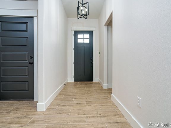 2nd image of 5622 Slayde St
