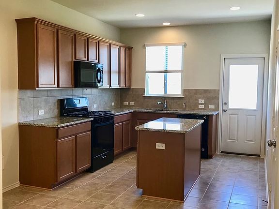 3rd image of 224 Martha Dr