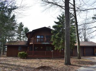 3440 Lakeshore Rd, Manistee, MI 49660