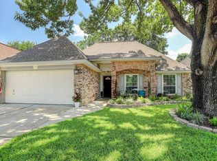 8939 Lawncliff Ln, Houston, TX 77040