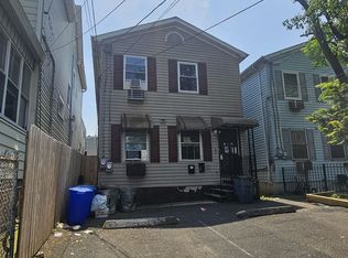121 Orient Ave, Jersey City, NJ 07305